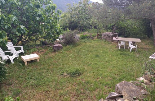 Vesseaux Appartement | Welcome to "L'atelier", ideal for a quest for calm and rejuvenation.