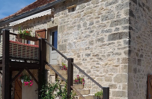 Ginals Maison | Welcome to La borde, a stunning holiday home with private pool in SW France