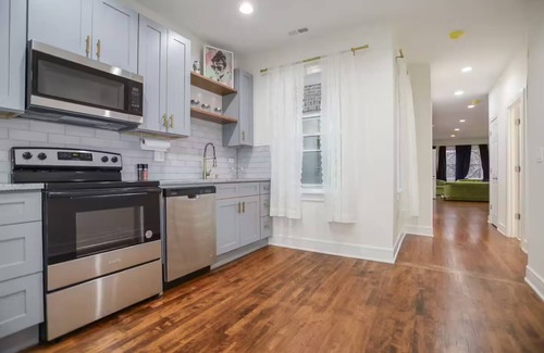 Little Village Appartement | Welcome to Lux! 2BR in Chicago!