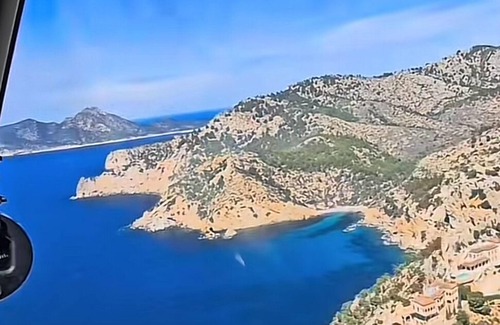 Badia Gran Lit Et Petit-Déjeuner | "Welcome to Mikytom's Casita, your ideal vacation retreat.