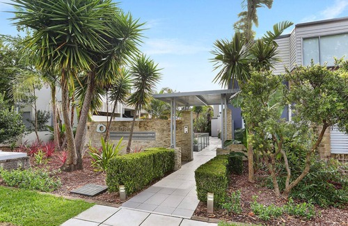 Caringbah Maison | Welcome to Nor Easter - 5 minutes to Cronulla Beaches & Restaurants