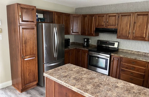 Greater Napanee Cottage | Welcome to our lakefront vacation rental!