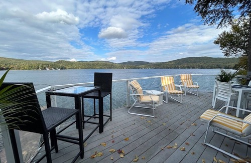 New Durham Maison | Welcome to our Lakehouse-nestled just steps away from pristine Merrymeeting Lake