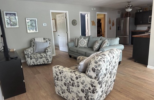 Tebbetts Cabine | Welcome to Rivers Edge Retreat – Your Serene Escape on the Osage River