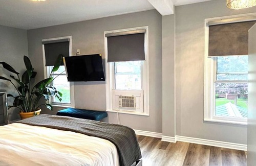 Niagara Falls Lit Et Petit-Déjeuner | Welcome to Serenity Inn !- Breakfast Included!