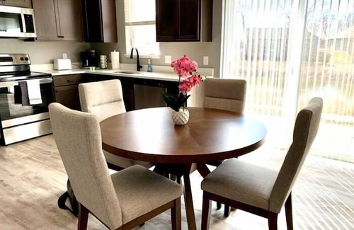 Mankato Maison | Welcome to Serenity - Spacious 4-bedroom townhome in Mankato minutes from MSU