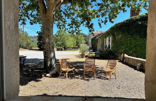 Saint-Chinian Maison | Welcome to Simon - the Château La Dournie B&B