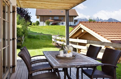 Fuessen Appartement | Welcome to the Alex vacation apartment Holiday apartment B, your perfect retreat.