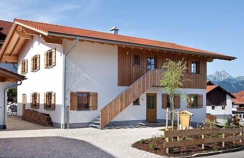 Fuessen Appartement | Welcome to the Alex vacation apartment Holiday apartment B, your perfect retreat.