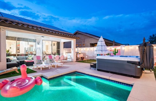 Estrella Mountain Ranch Maison | Welcome to the Coco Cabana! Located in Estrella Mountain Ranch in Goodyear, AZ!