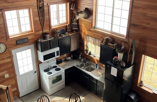 Vernon County Cabine | Welcome to The Fox Farm cabin