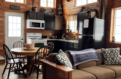 Vernon County Cabine | Welcome to The Fox Farm cabin