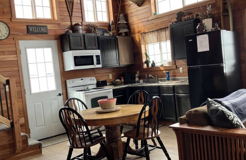 Vernon County Cabine | Welcome to The Fox Farm cabin