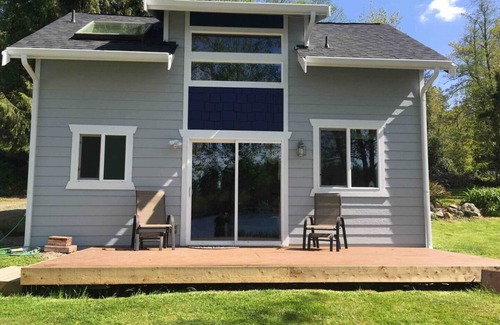 Eatonville Maison | Welcome to the Lakefront Bungalow~35 miles from Mt