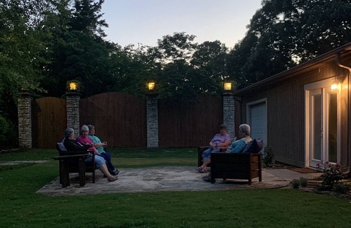 Dogwood Maison | Welcome to the serene setting of Lake Cypress Retreat!