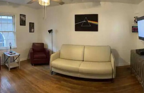 Glasgow Appartement | Welcome to The Vinyl Tap! apt 3