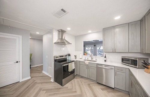 Midland Maison | Welcome to Twin Oaks Oasis