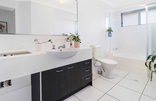 Bracken Ridge Maison | Modern 3 Bedroom Home Perfect For The Family