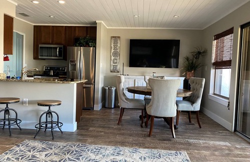 Navarre Maison | Welcome to Your New "HAPPY PLACE" on your Island get away!