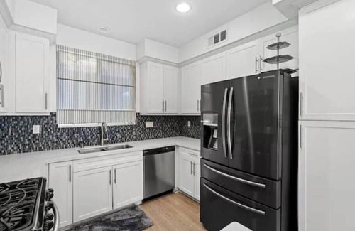 Harbor Maison | Welcome to your So Cali dream oasis! Min stay 1 mo