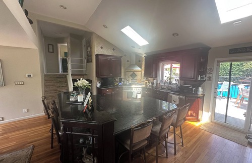 Seaford Maison | Welcoming 3-bdrm house with AC, heated pool with outdoor entertainment space