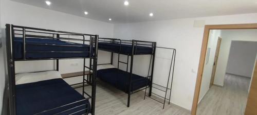 Igualada Appartement | Welcoming Apartment in Igualada - 65.2 m² - 8 people