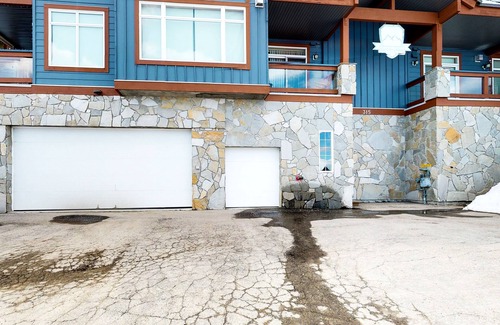 Big White Ski Resort Copropriété | Condo familial w / bain à remous privé - accès facile aux pistes!