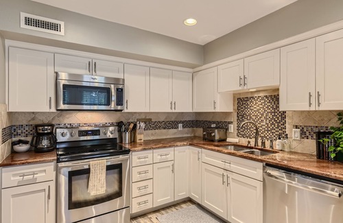Lakeway Maison | Beautiful House in the World of Tennis Community