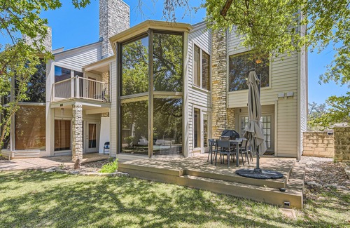 Lakeway Maison | Beautiful House in the World of Tennis Community