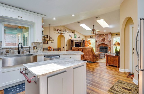 Alachua Maison | Welcoming Home w/Yard on 20 Acres in High Springs