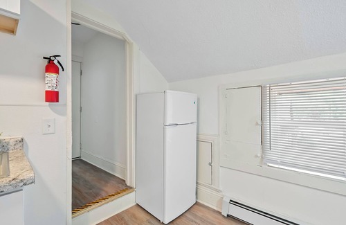 Battle Creek Appartement | Welcoming Studio Apartment Just Steps Away From Historic Downtown Battle Creek