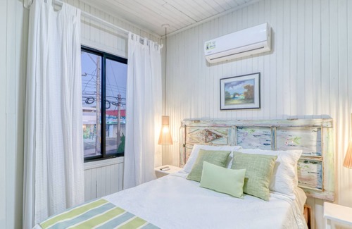 La Cruz Maison | Welcoming suite at Hotel Punta Descartes with fast WiFi & on-site dining