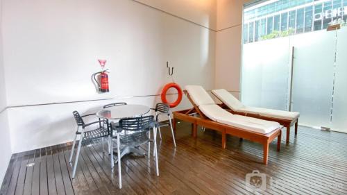 Bangka Appartement | Well Appointed 2BR at Kemang Village Apartment By Travelio