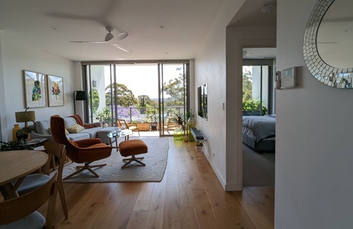 Lane Cove Appartement | Well appointed, elevated, light filled Apartment