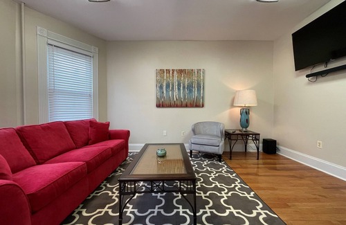 Reisterstown Maison | Well appointed home in the heart of historic Reisterstown. 22 miles N/W of Balt