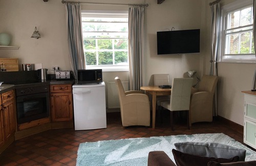 Manston Cottage | Well Cottage, une maison de vacances indépendante d'une chambre, de plain-pied.