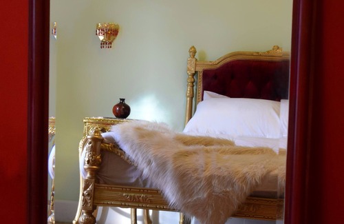 Abdin Hôtel | Well decorated old art gallery - Walking to Tahrir Square