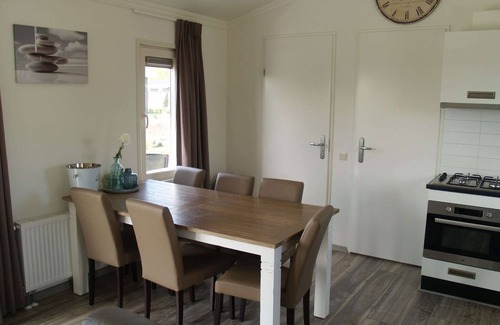 Dordtse Biesbosch Chalet De Ski | Chalet bien cuidado cerca de Biesbosch