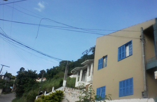 Costeira do Pirajubae Maison | Appartement bien situé et économique à proximité de la plage de Campeche.