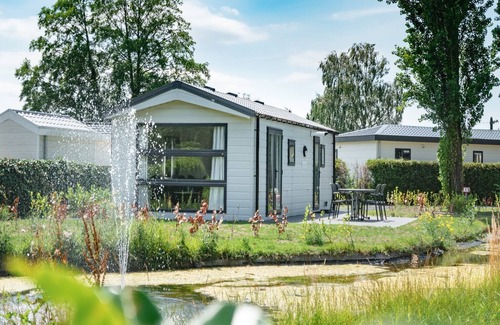 Dordtse Biesbosch Chalet De Ski | Chalet bien mantenido cerca de Biesbosch