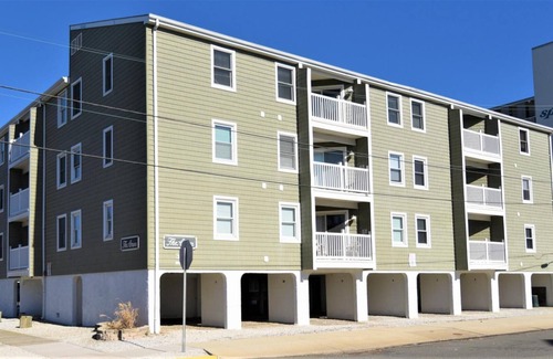 Sea Isle City Copropriété | Well-maintained Sea Isle City condo Sleeps 6