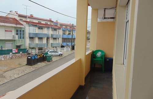 Feijo Appartement | WELL ME WANT 1, appartement avec piscine à 5 km de Lisbonne et Costa da Caparica