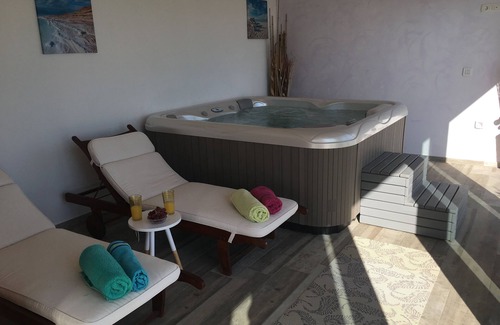 Vodnjan Villa | Wellness area,sauna,-Jacuzzi,pool 60 m2, Salt water,quite,air massage in pool