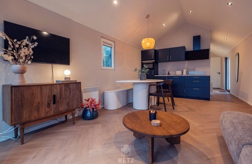 Municipality of Hellendoorn Chalet De Ski | Wellness Lodge with hot tub in the woods on the Sallandse Heuvelrug
