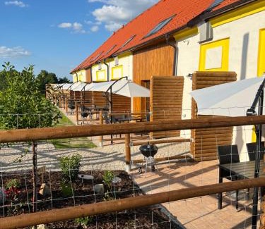 Dynin Appartement | Wellness zoo apartmány Lhota