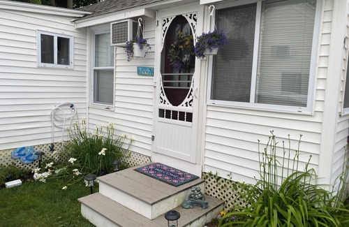 Ogunquit - Wells Cabine | Wells cabin Ogunquit line close to all Avail dates start in May