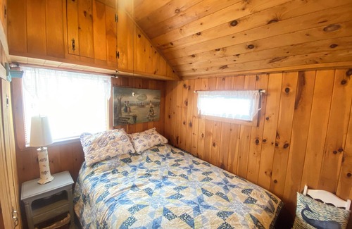 Ogunquit - Wells Cabine | Wells /Ogunquit line. Sleeps 4