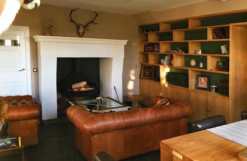 Dion-Valmont Maison | Wengé Lodge