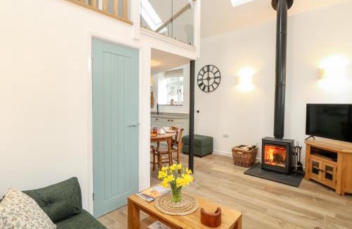Dereham Maison | Wensum Spring