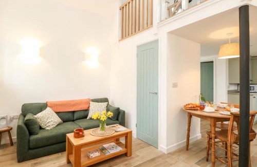 Dereham Maison | Wensum Spring